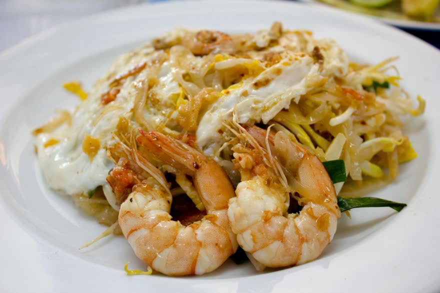 Pad Thai with prawns
